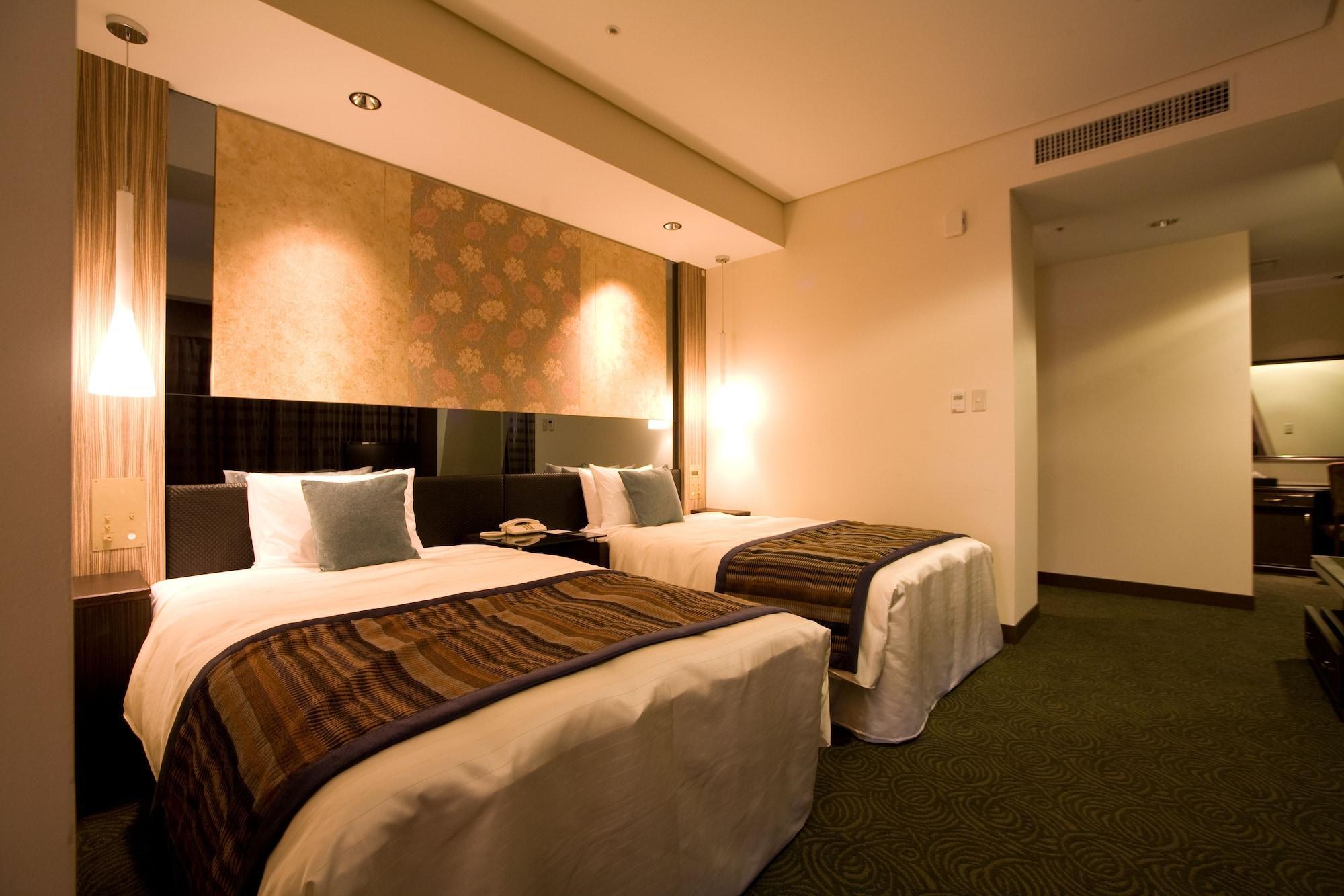 Okinawa Kariyushi Urban Resort Naha Buitenkant foto