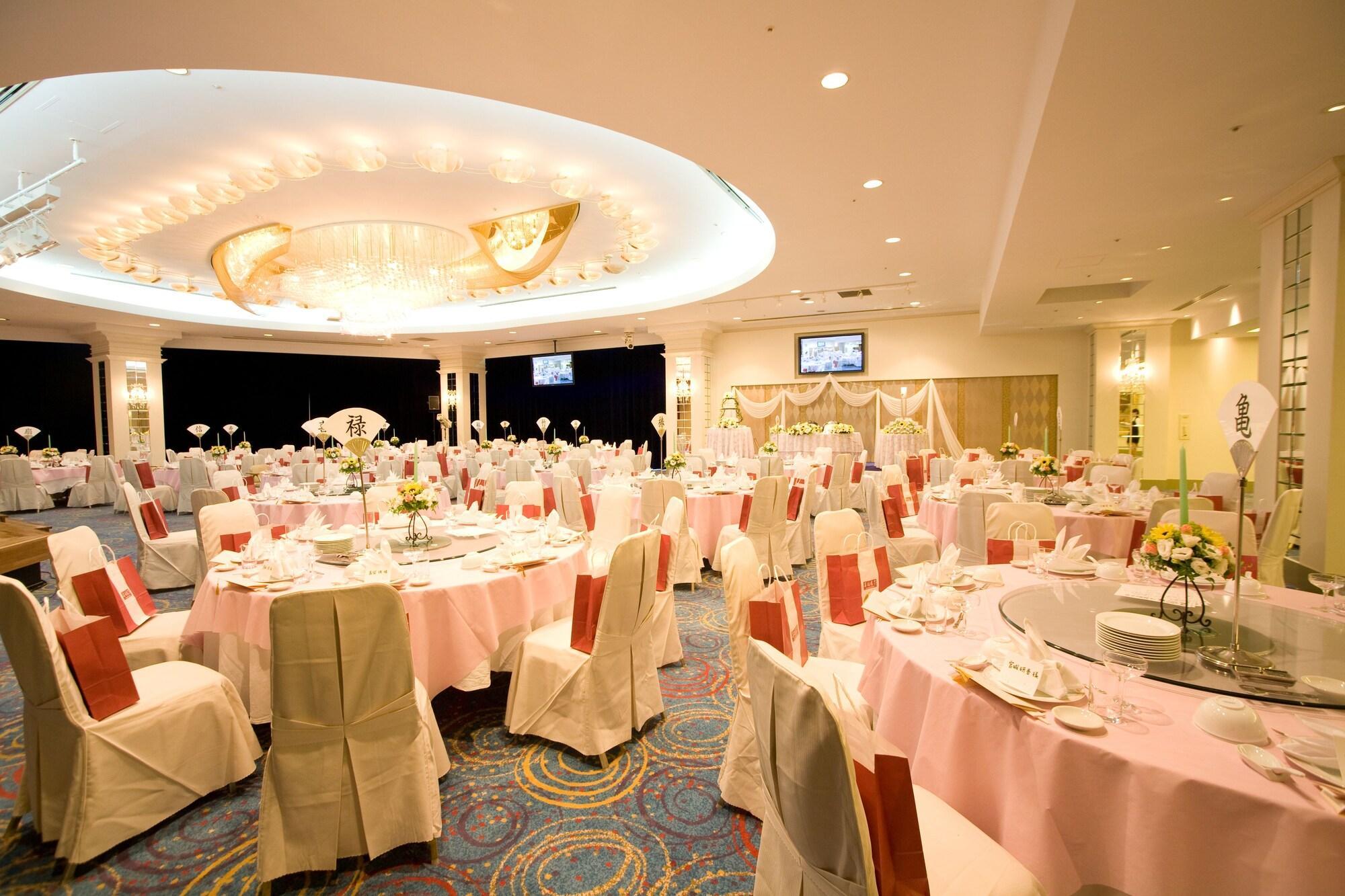 Okinawa Kariyushi Urban Resort Naha Buitenkant foto
