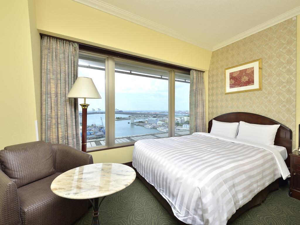 Okinawa Kariyushi Urban Resort Naha Buitenkant foto